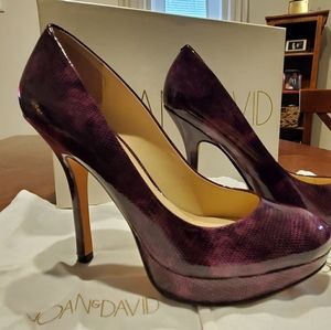 Joan & David 5 1/2 M DVFlipp Purple